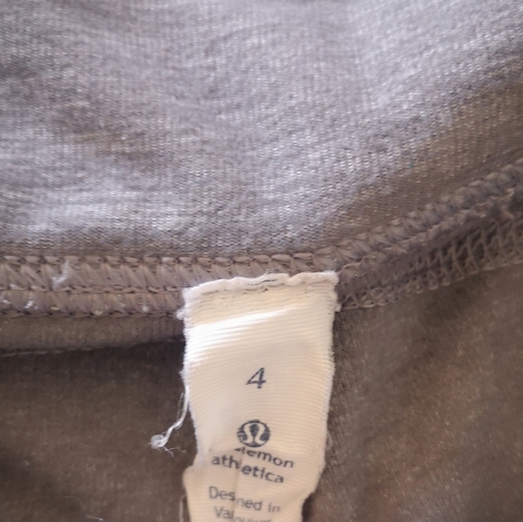 Lululemon, capris with split calf, size 4, grey - Picture 2 of 5